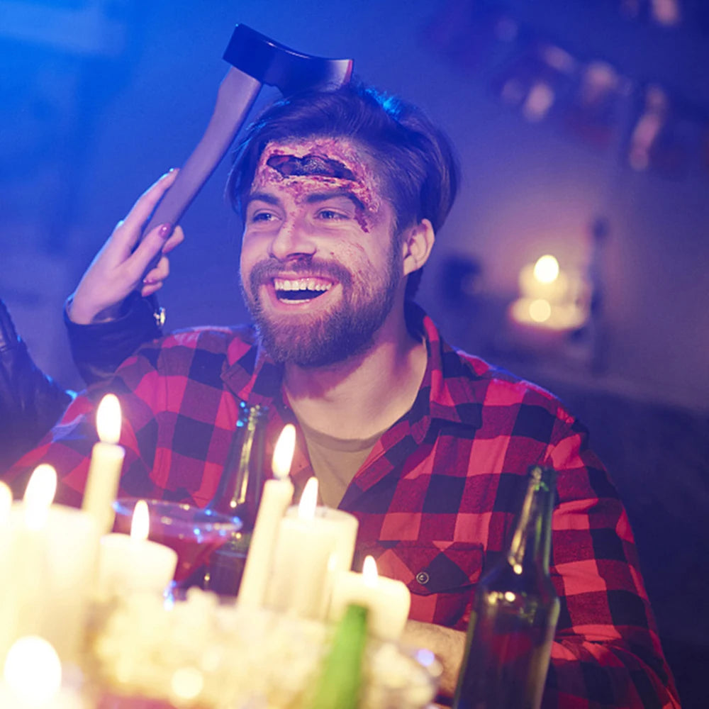 Halloween Horror Haarreifen – Blutflecken Fake Axt & Schere Stirnband – Gruselige Requisite für Kostümparty & Cosplay