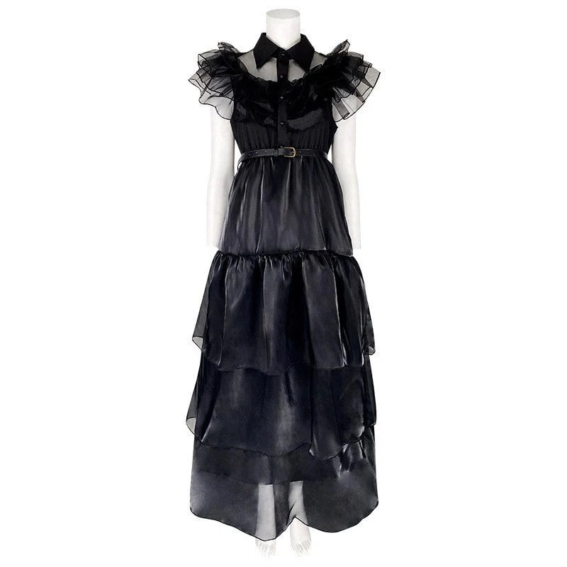 Wednesday Addams Damenkostüm – Schwarzes Cosplay Kleid mit Kragen & Zöpfen – Halloween Verkleidung inspiriert vom Film
