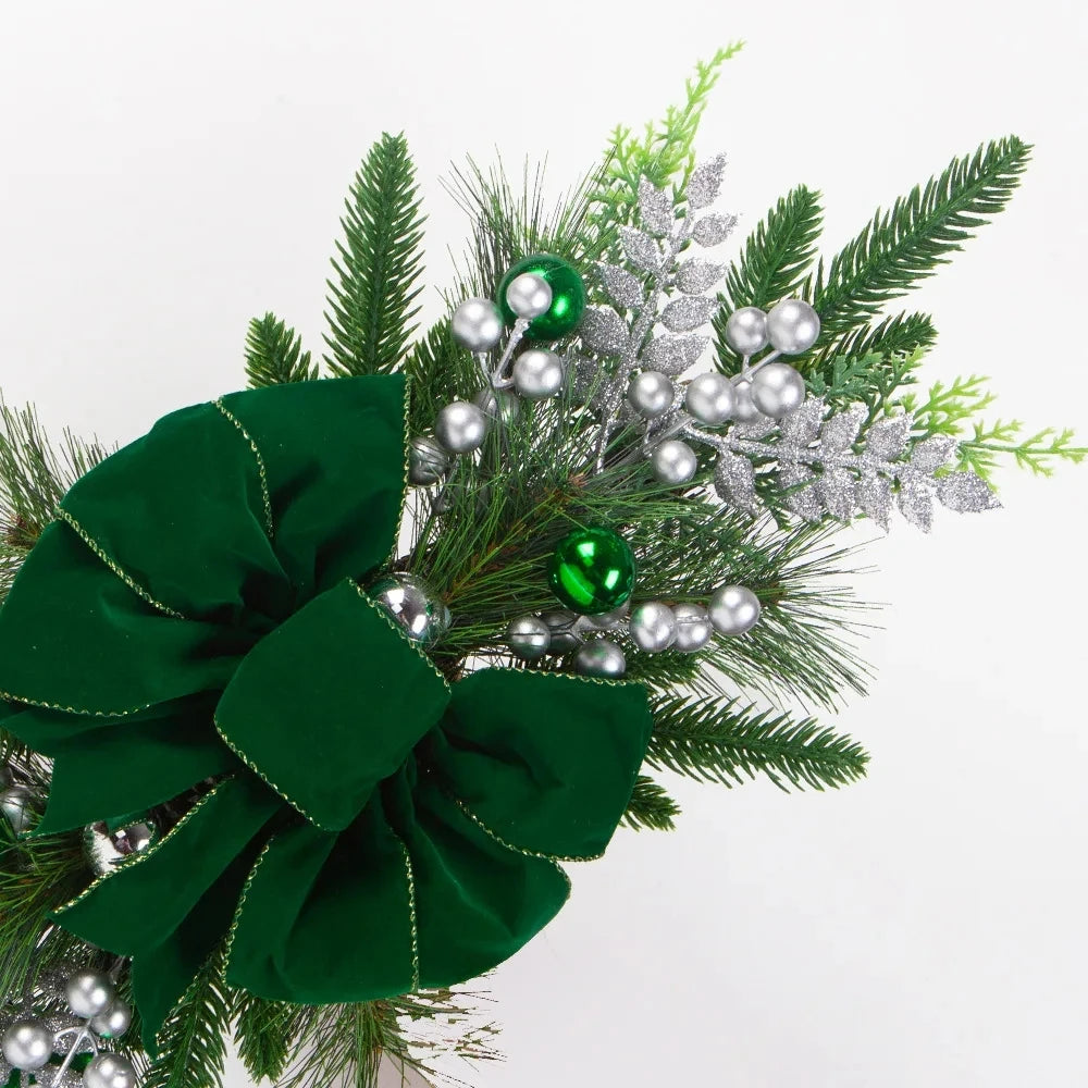 Nordische Weihnachts-Deko für Treppe & Kamin – Eleganter Kranz für Tür, Wand & Geländer | Stilvolle Holiday-Dekoration 2025